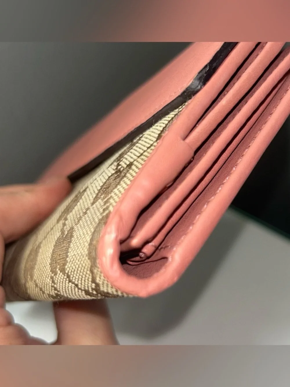 Gucci GG Monogram Canvas Pink Continental Heart Wallet - Picture 15 of 15